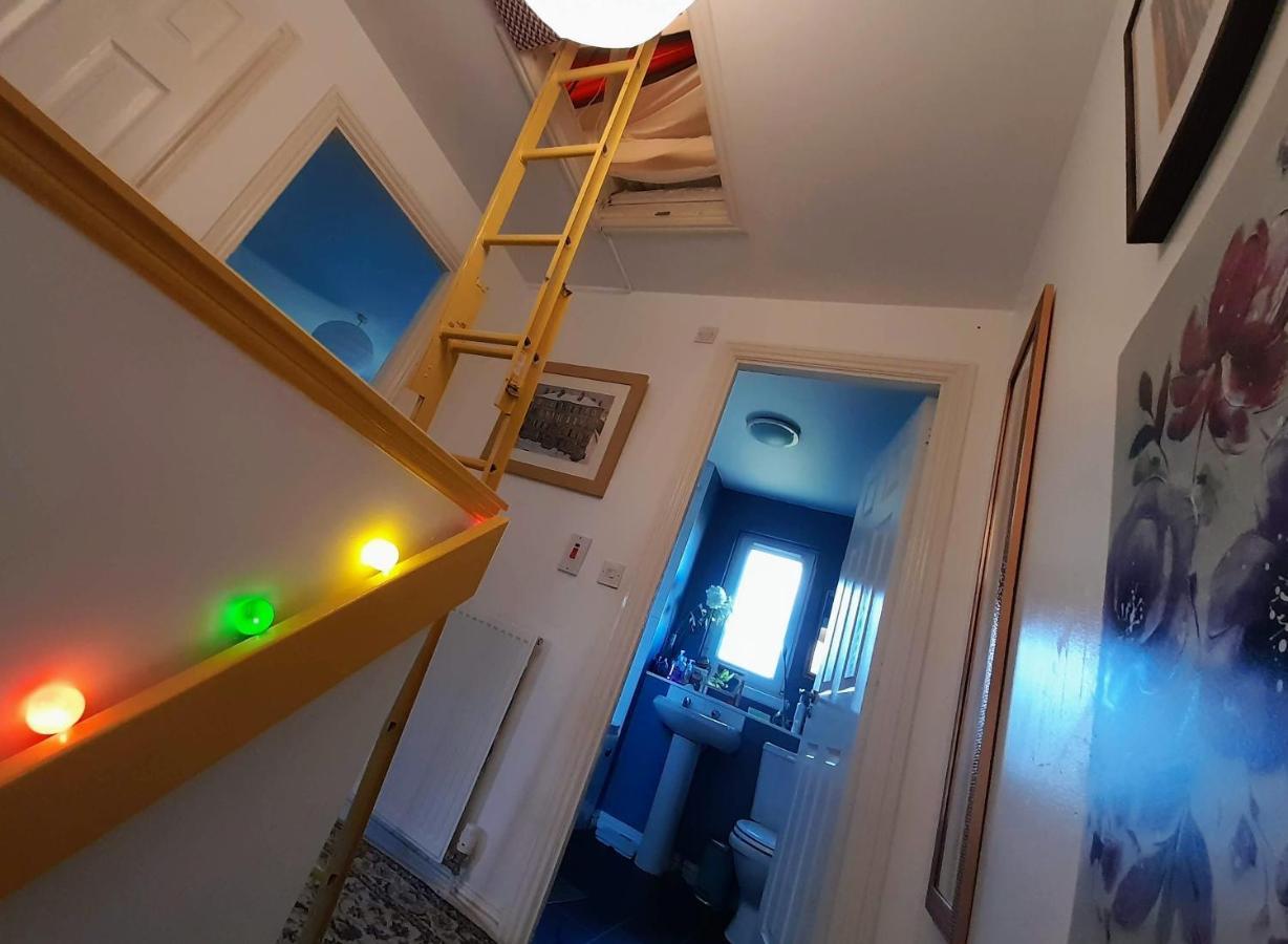 2bed Guest Wing - Charming - Off M8 M80 Bed & Breakfast *