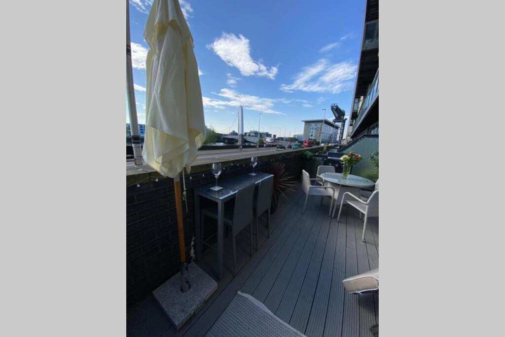 Apartment Riverside Exec With Balcony - Secc/hydro