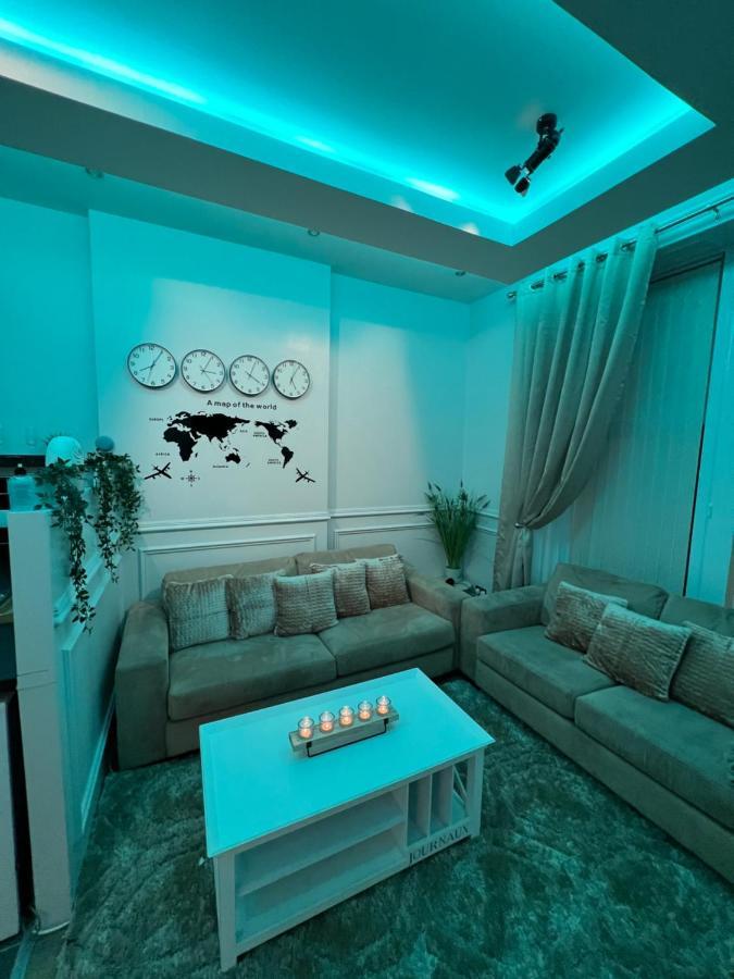 Luxurious 3 Bedroom Apartment: Heart Of Westend Apartment *