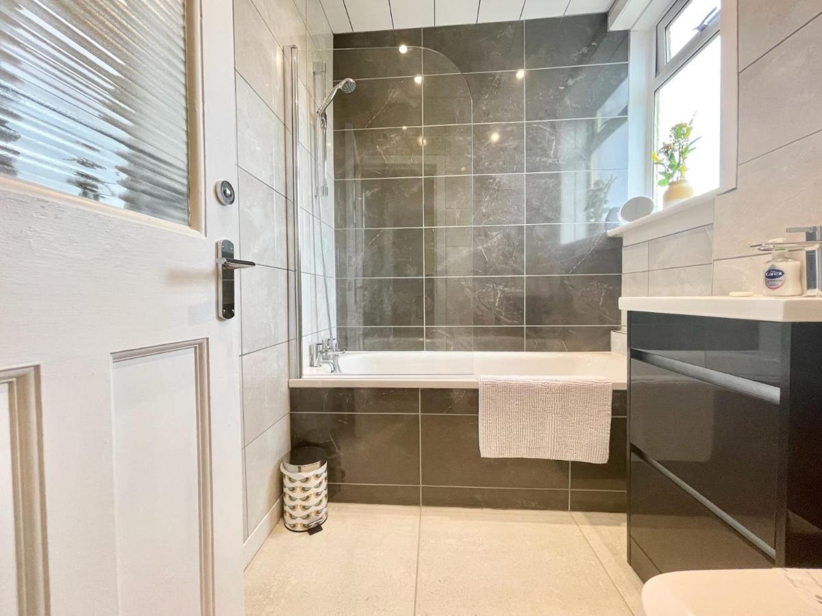 Bella House - 3 Bed House In * Glasgow