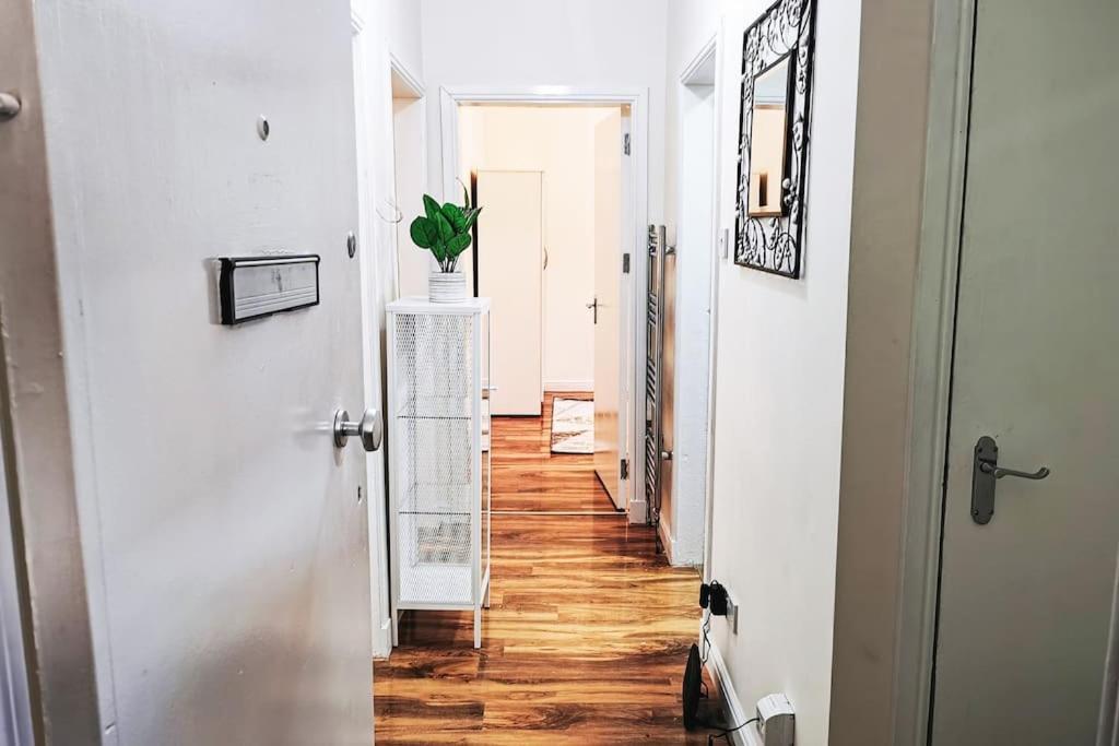 Southside: Cosy 2 Bedroom *