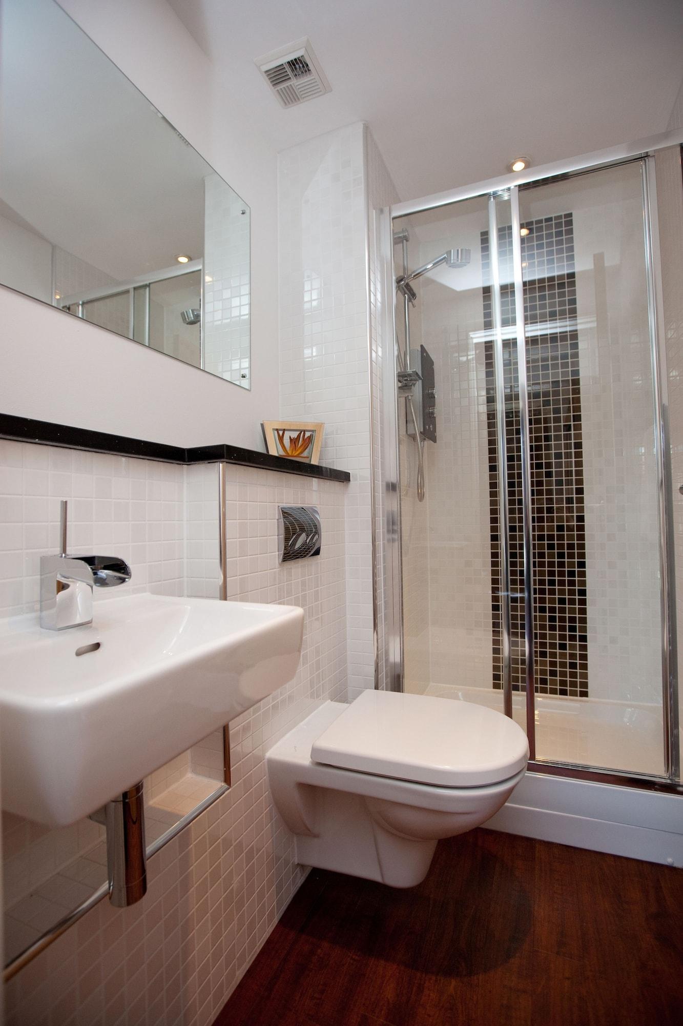 The Spires Serviced Apartment *