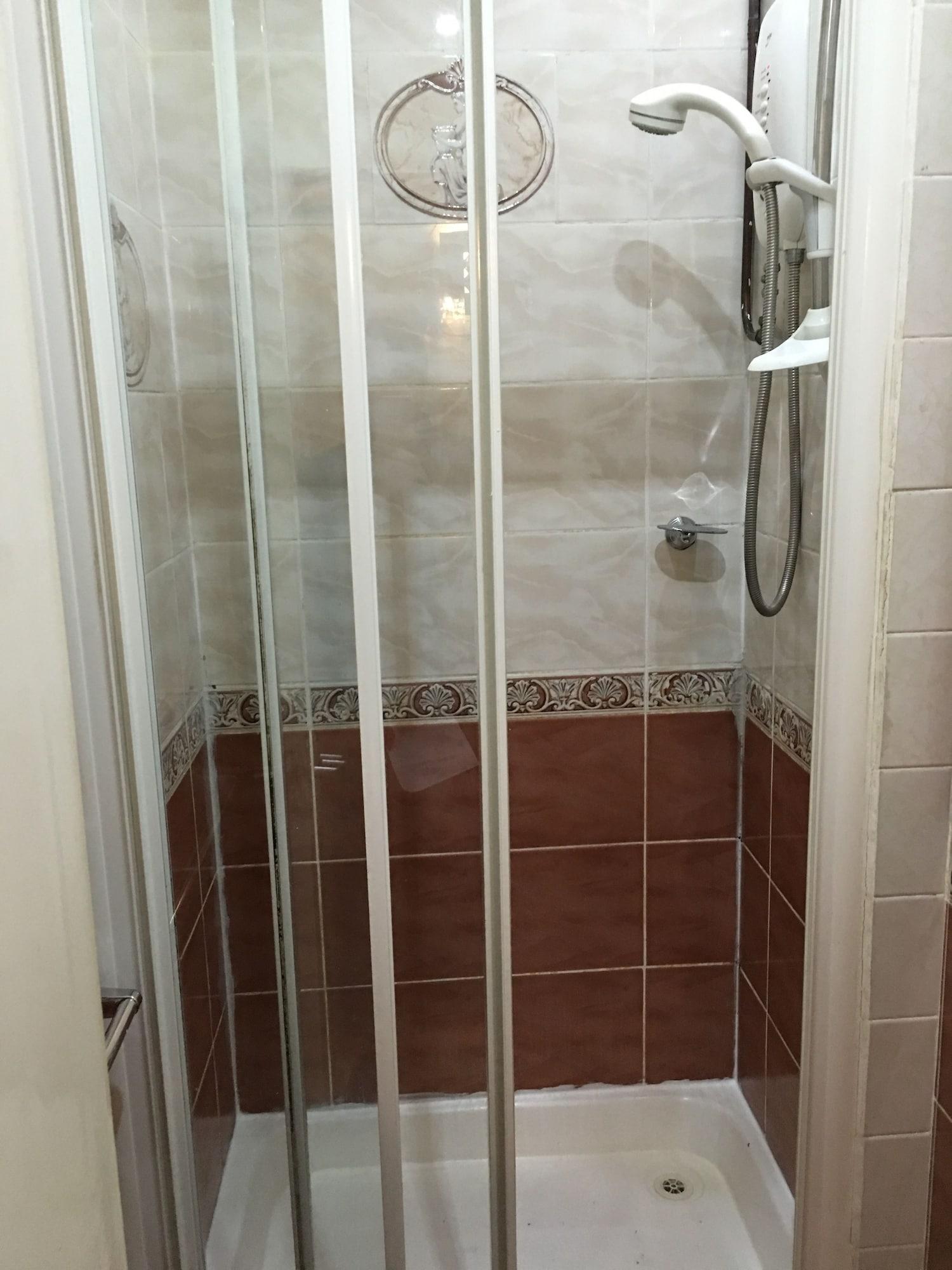Smiths Guest house 2*