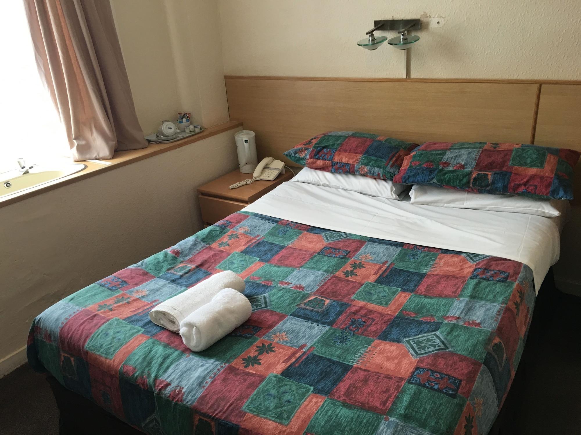 Smiths Guest house 2*