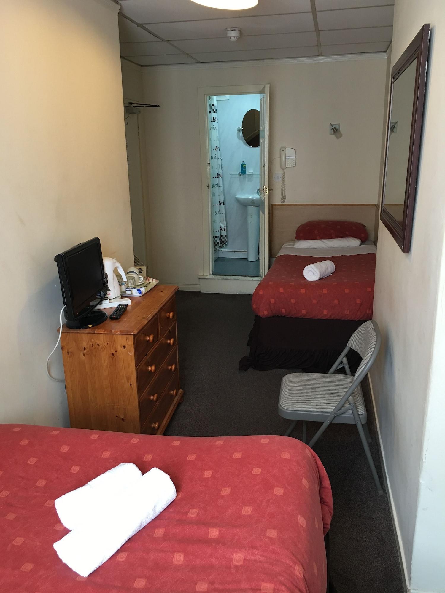 Smiths Guest house 2*