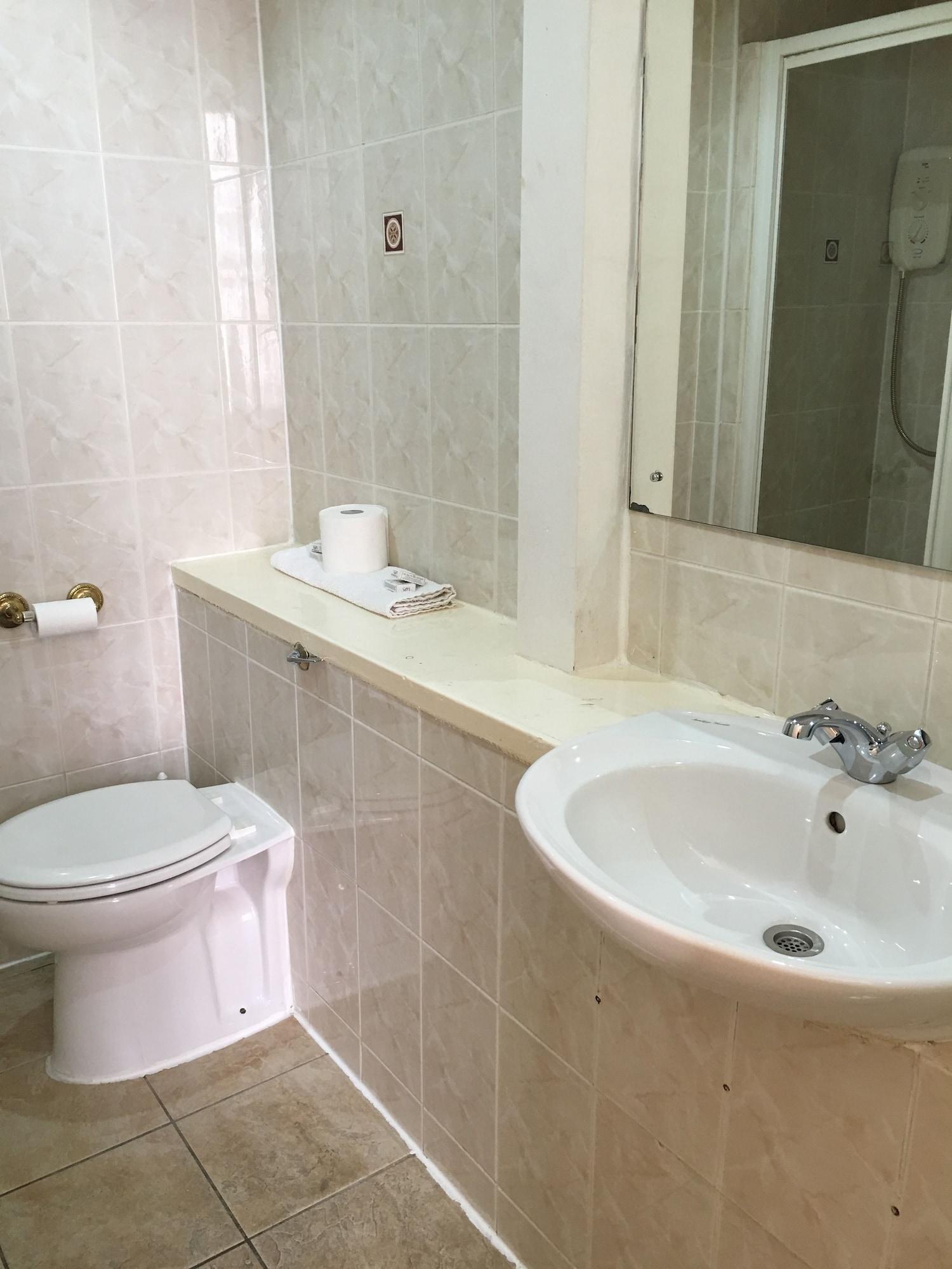 Smiths Guest house 2*