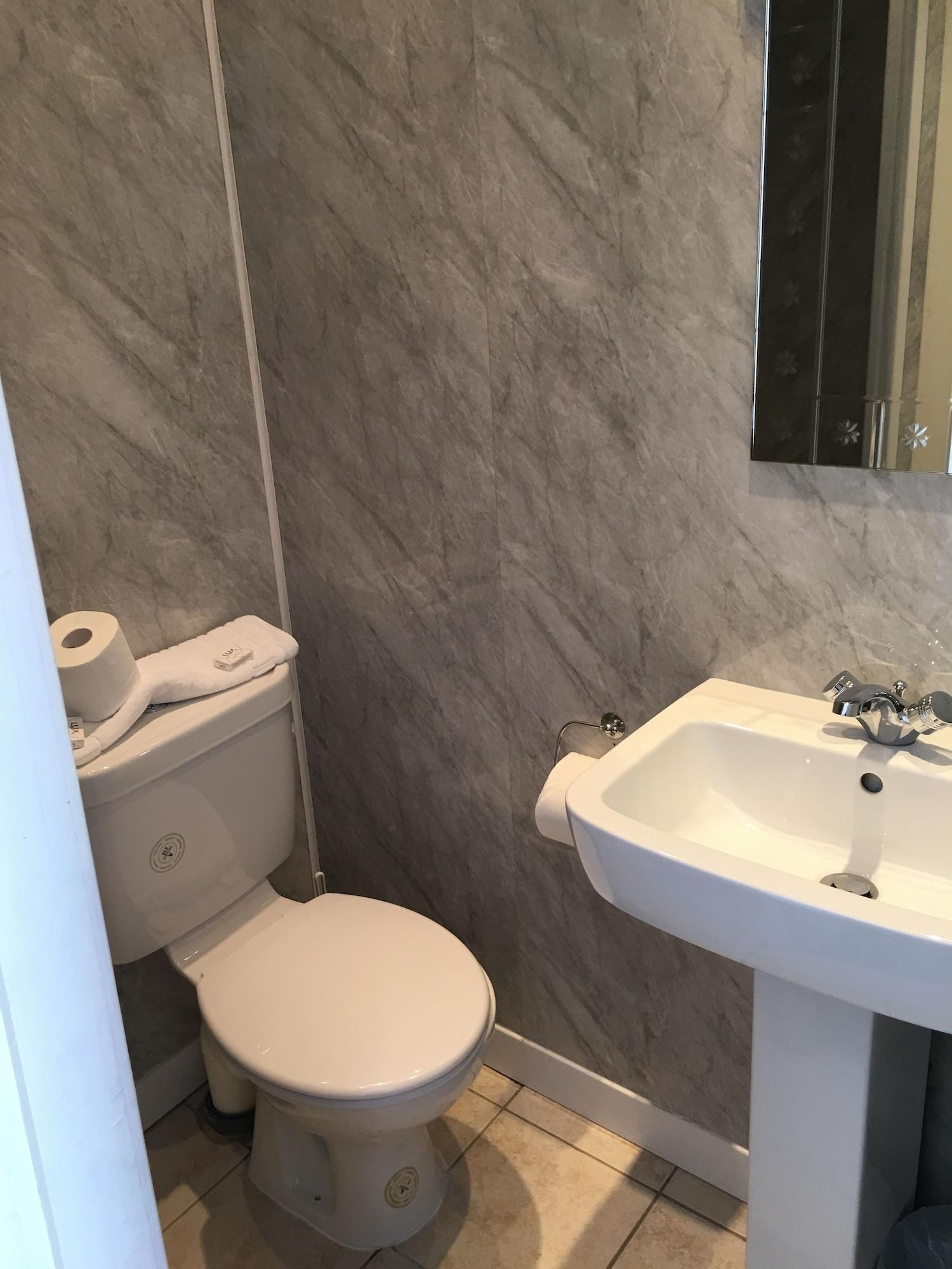 Smiths Guest house 2*