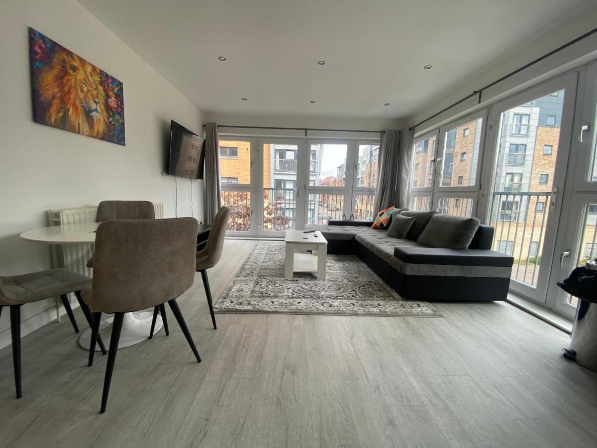 Apartment Not On Market Unable To Take Bookings Glasgow