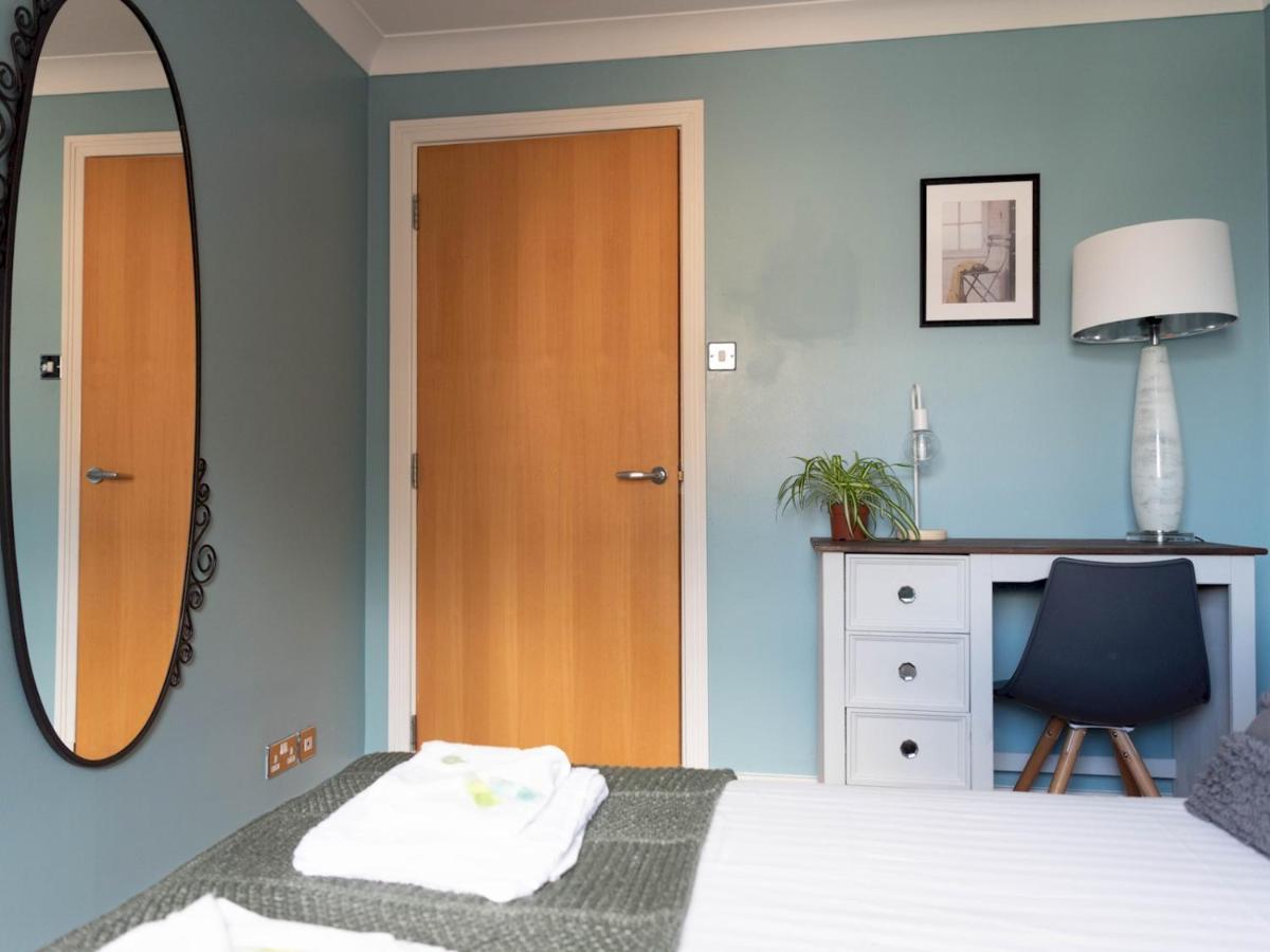 Pass The Keys Lovely 2-bed In Perfect City Location With Parking Glasgow