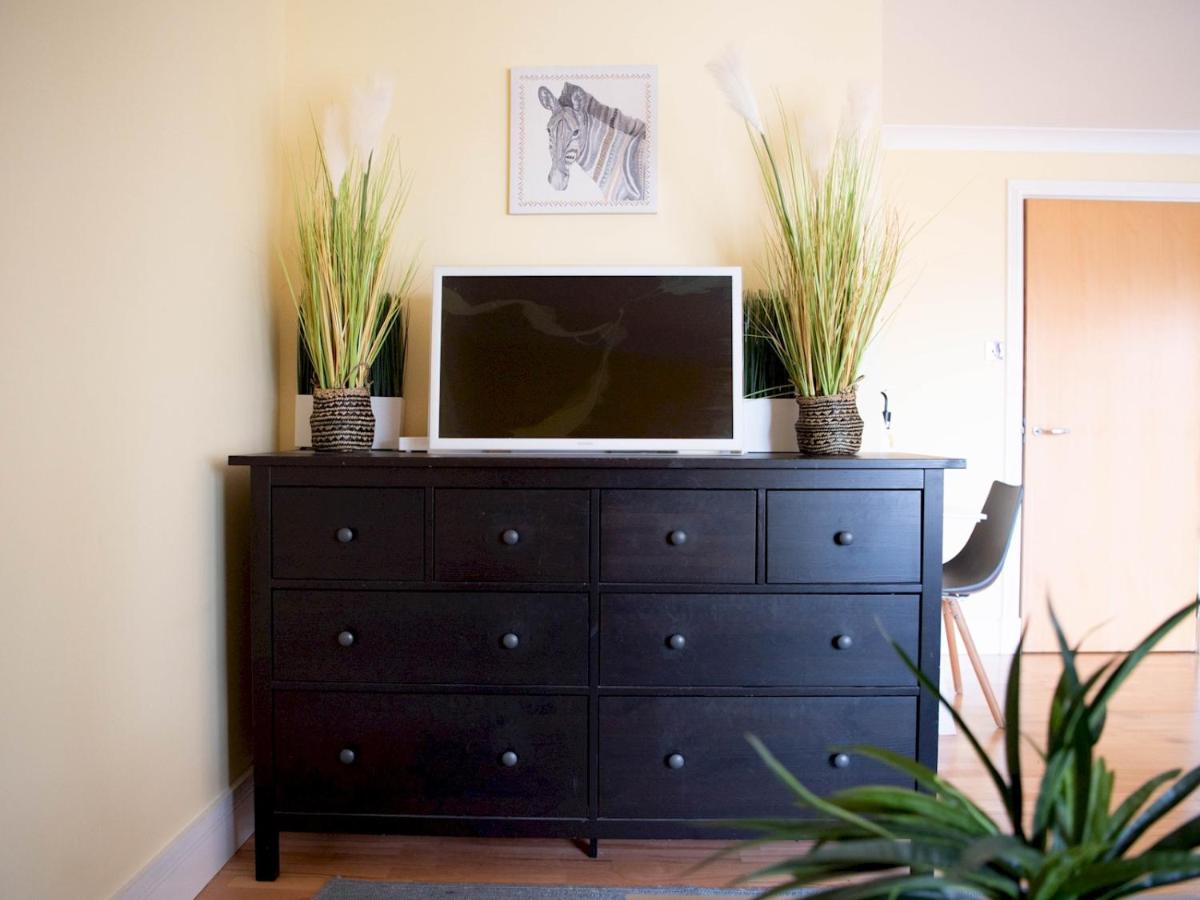 Pass The Keys Lovely 2-bed In Perfect City Location With Parking Apartment