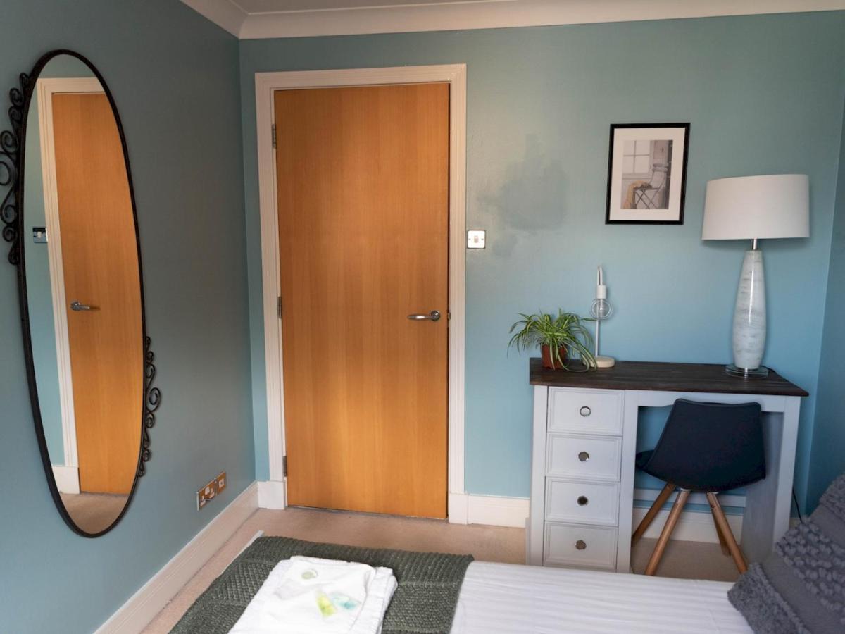 Pass The Keys Lovely 2-bed In Perfect City Location With Parking Apartment *