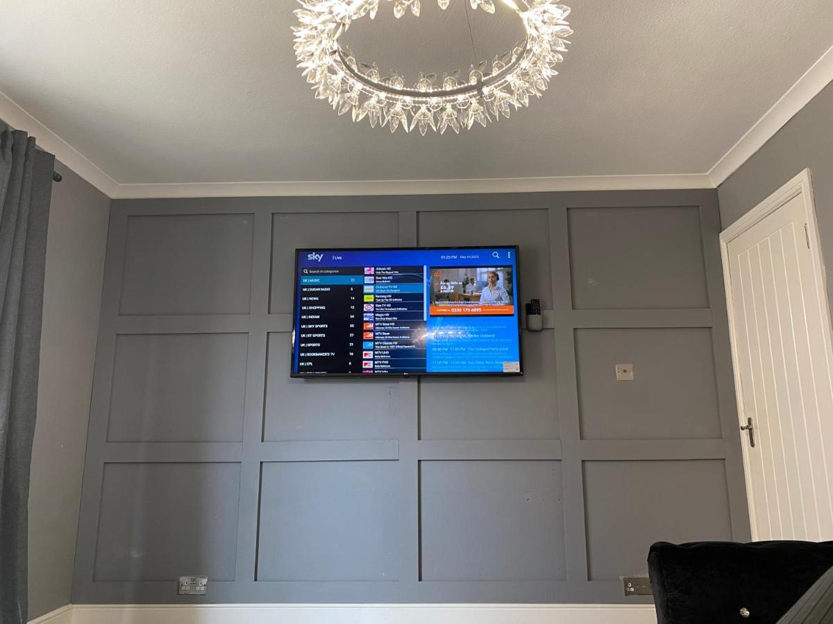 2 Bedroom At Secc Hydro Free Parking Apartment Glasgow