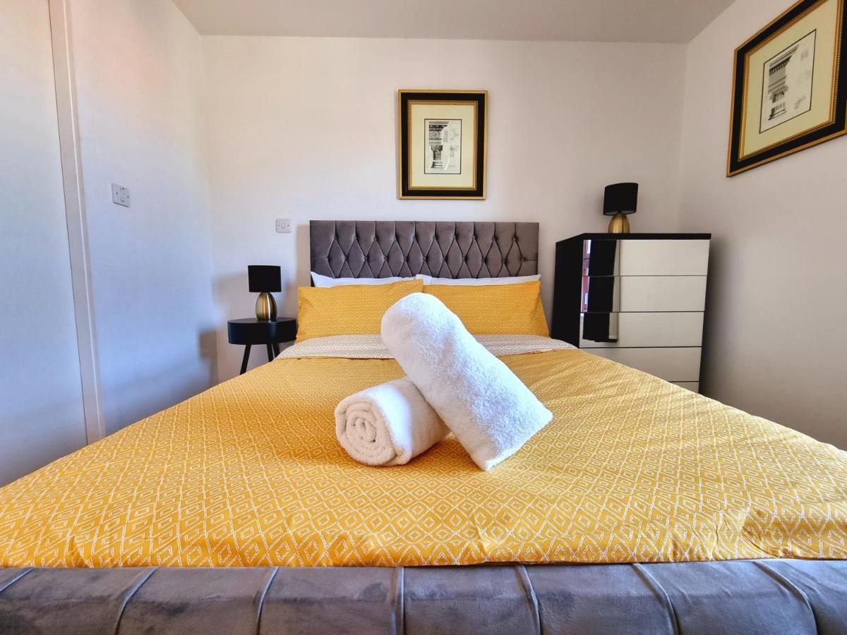 Two Bed Penthouse In The Heart Of * Glasgow