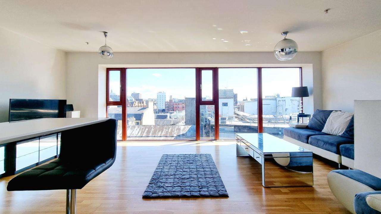 Two Bed Penthouse In The Heart Of Glasgow