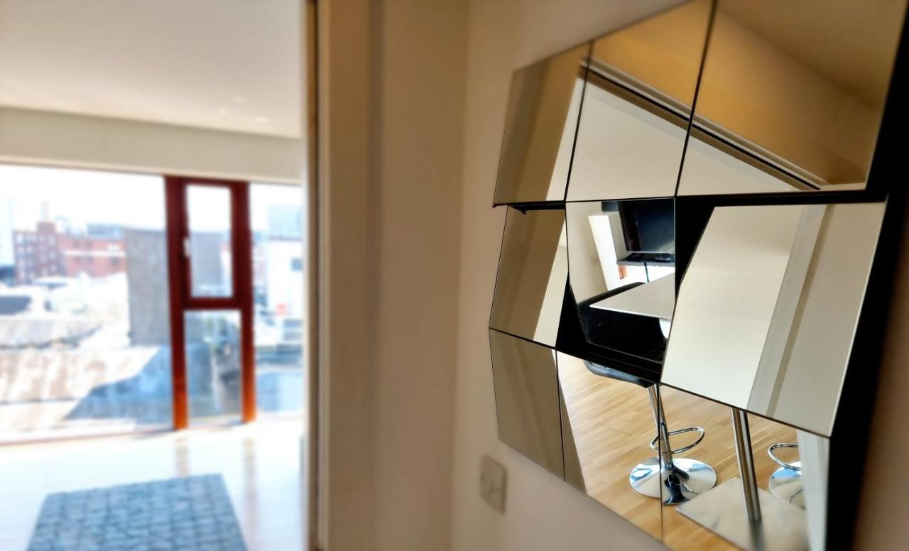 Two Bed Penthouse In The Heart Of * Glasgow