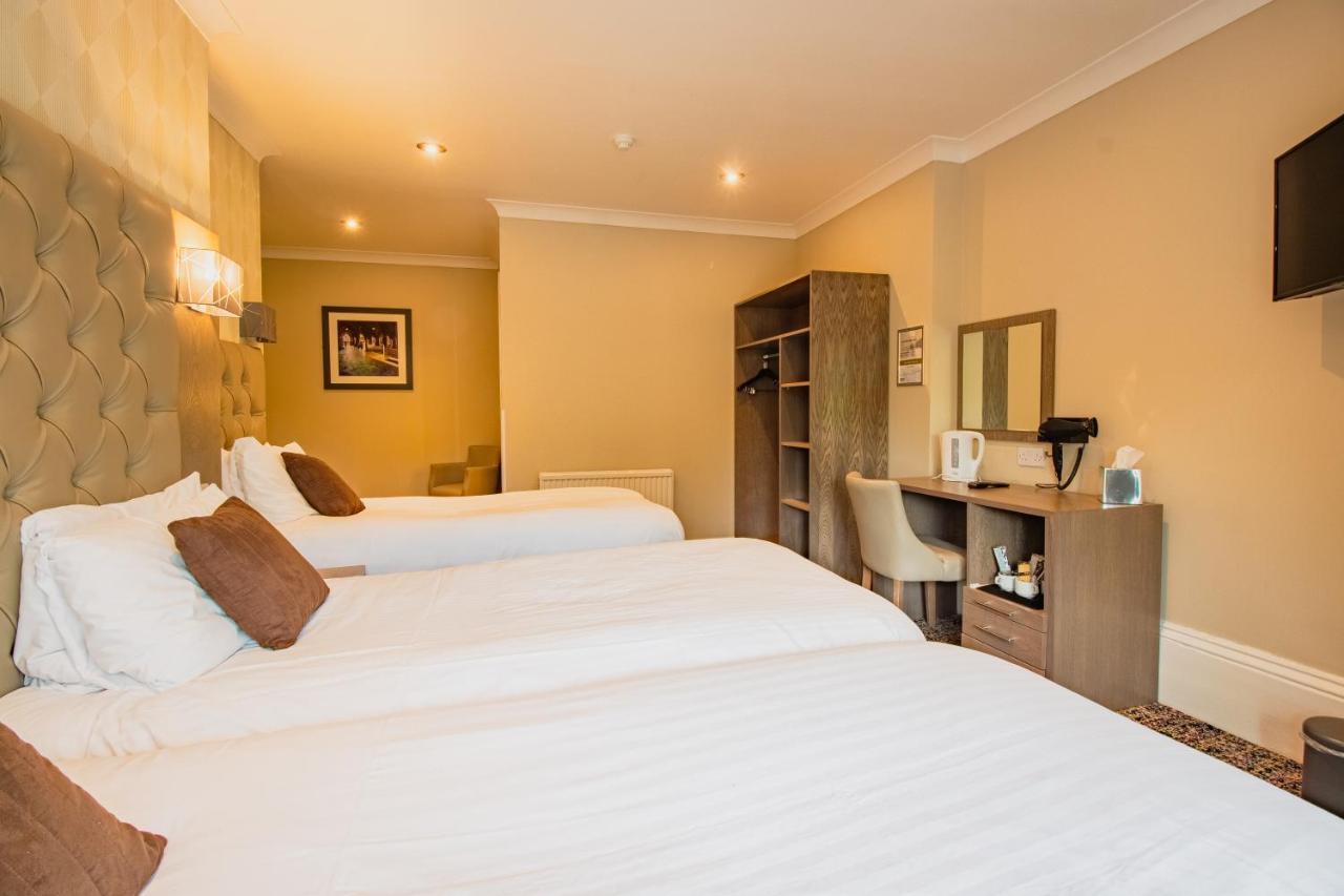 Albion 3* Glasgow