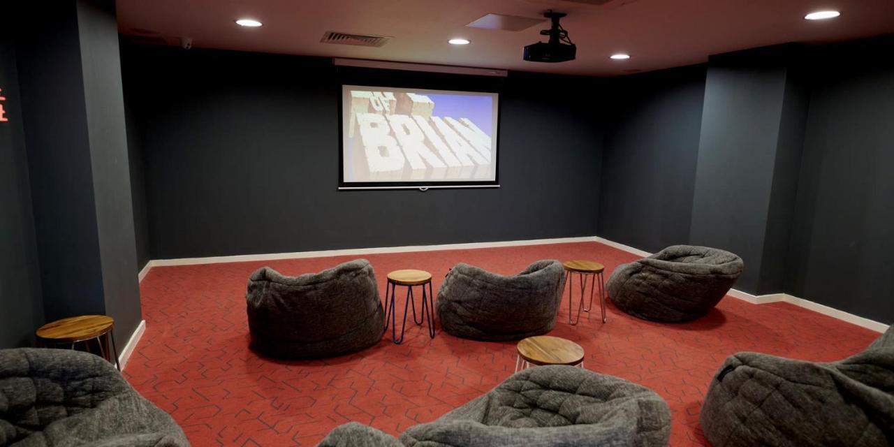 Canvas Glasgow: Private And With Shared Kitchen Near Centre