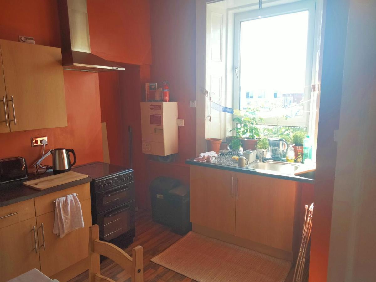 Spacious Flat In Bridgeton, * Glasgow