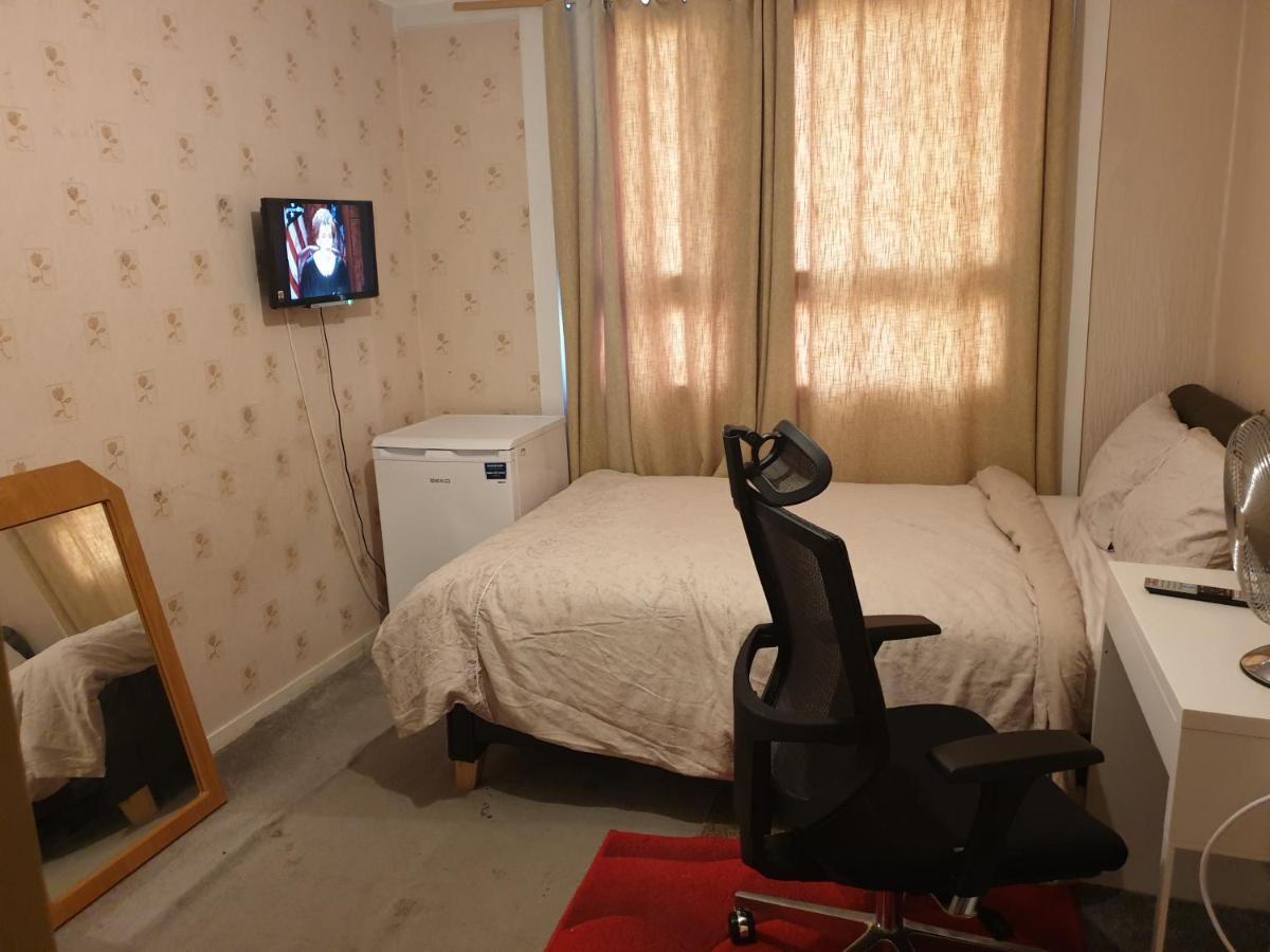 Beautiful Bedroom, Glasgow City Centre G4 Private Spare-Room