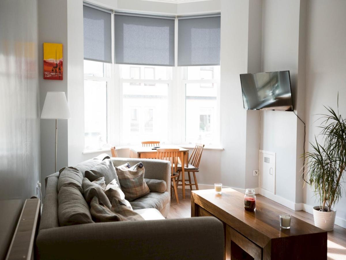 Apartment Pass The Keys Lovely Traditional 2 Bedroom Flat In West End
