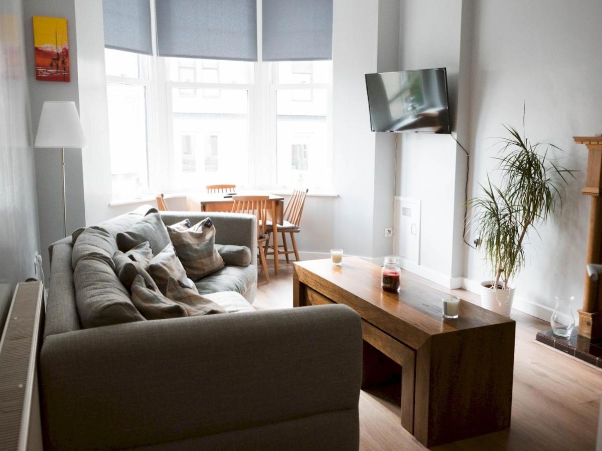 Pass The Keys Lovely Traditional 2 Bedroom Flat In West End Apartment Glasgow