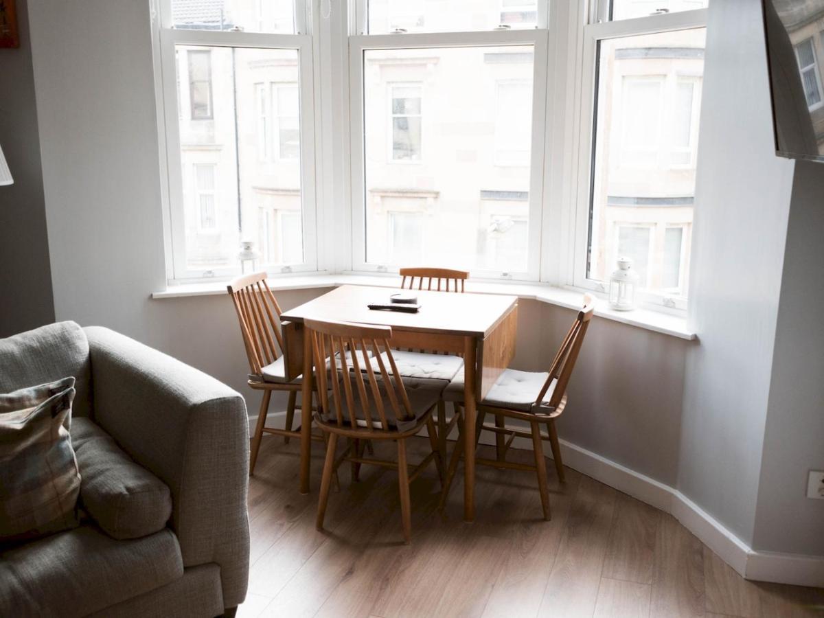 Pass The Keys Lovely Traditional 2 Bedroom Flat In West End Glasgow
