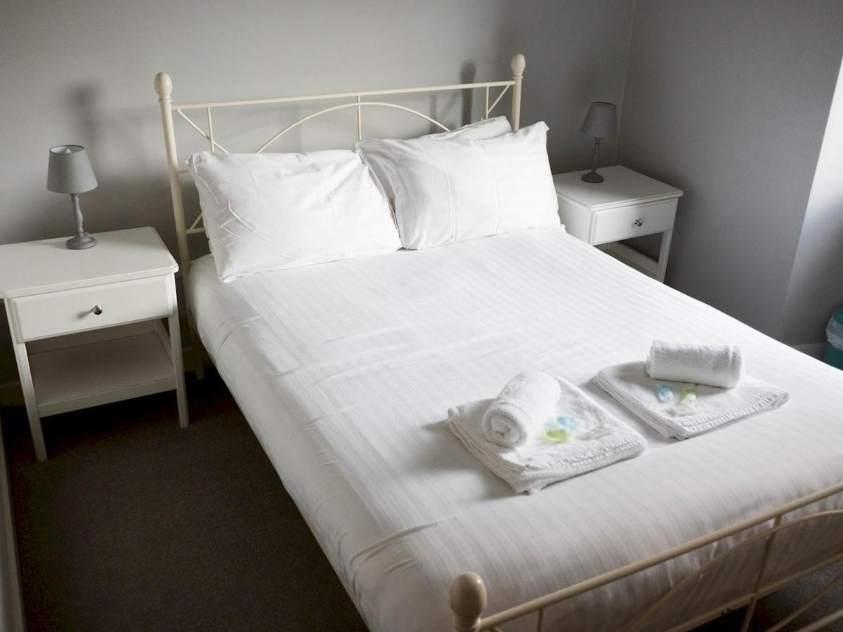 Apartment Pass The Keys Lovely Traditional 2 Bedroom Flat In West End