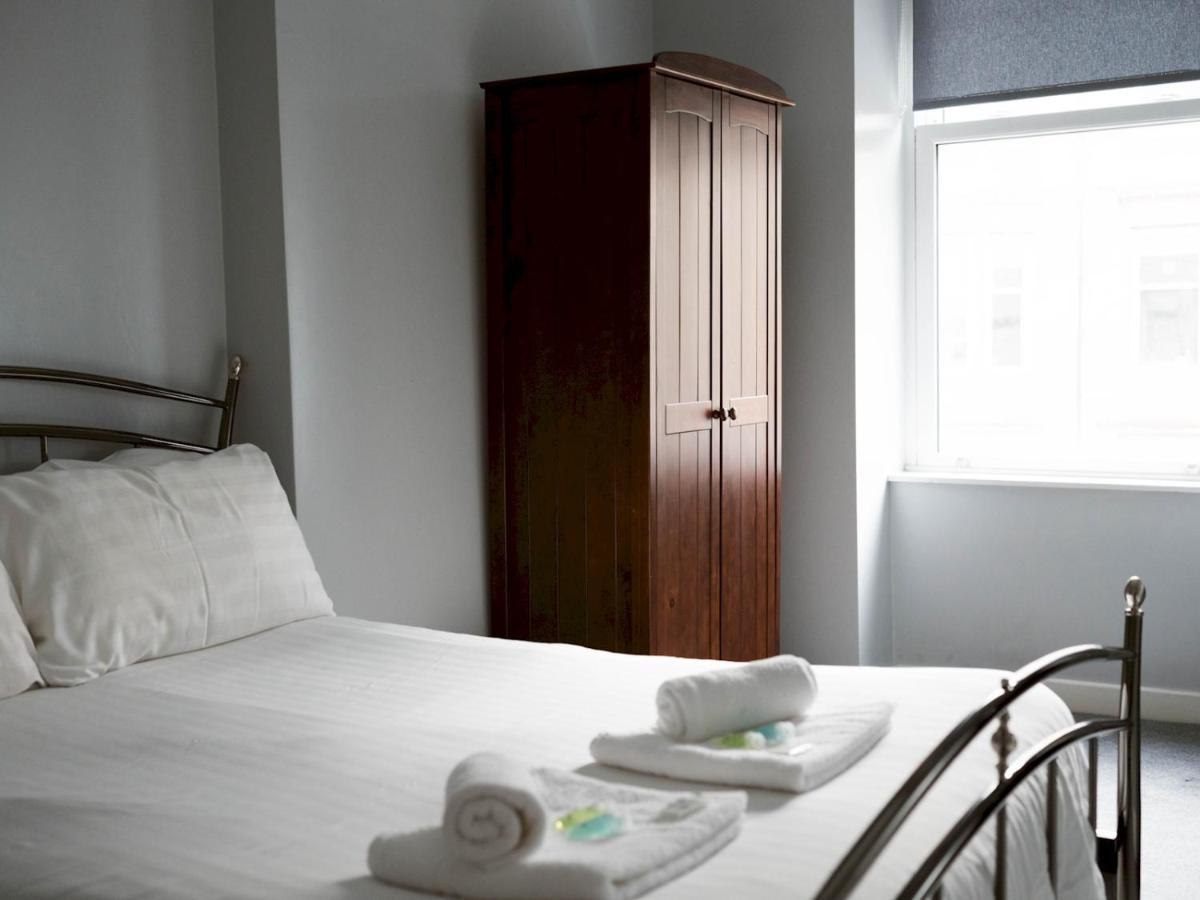 Pass The Keys Lovely Traditional 2 Bedroom Flat In West End Glasgow