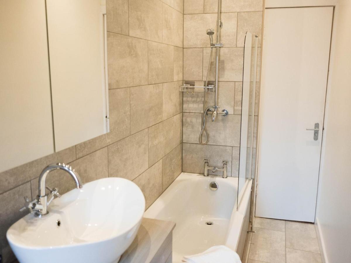 Apartment Pass The Keys Lovely Traditional 2 Bedroom Flat In West End Glasgow