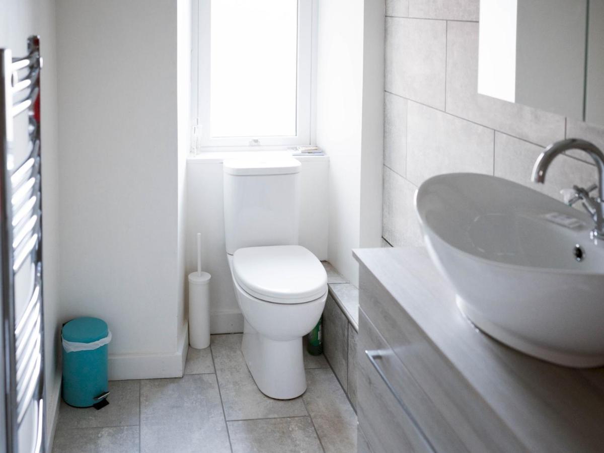 Pass The Keys Lovely Traditional 2 Bedroom Flat In West End Apartment Glasgow