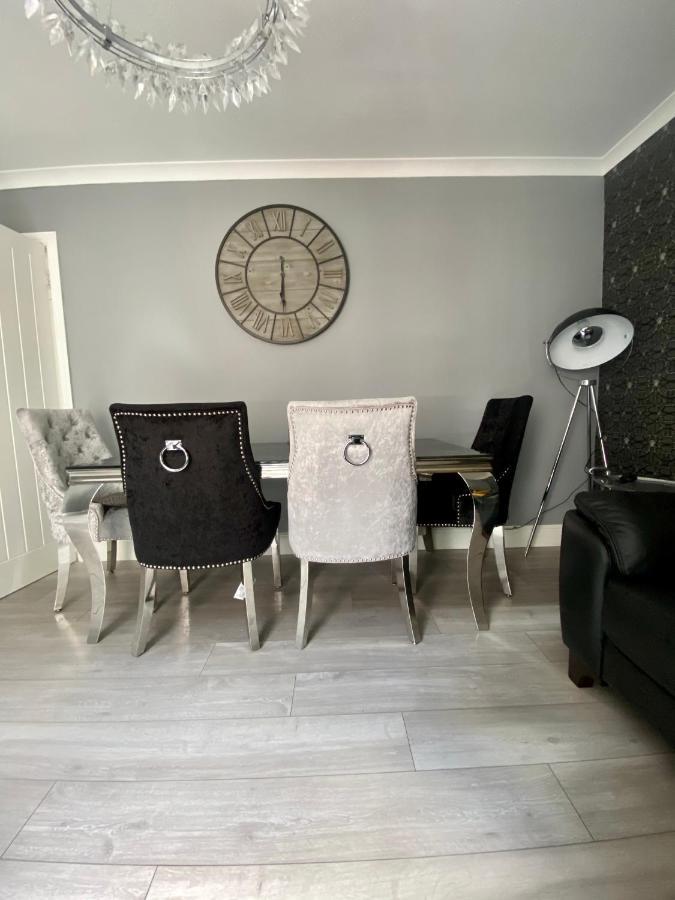 2 Bedroom At Secc Hydro Free Parking