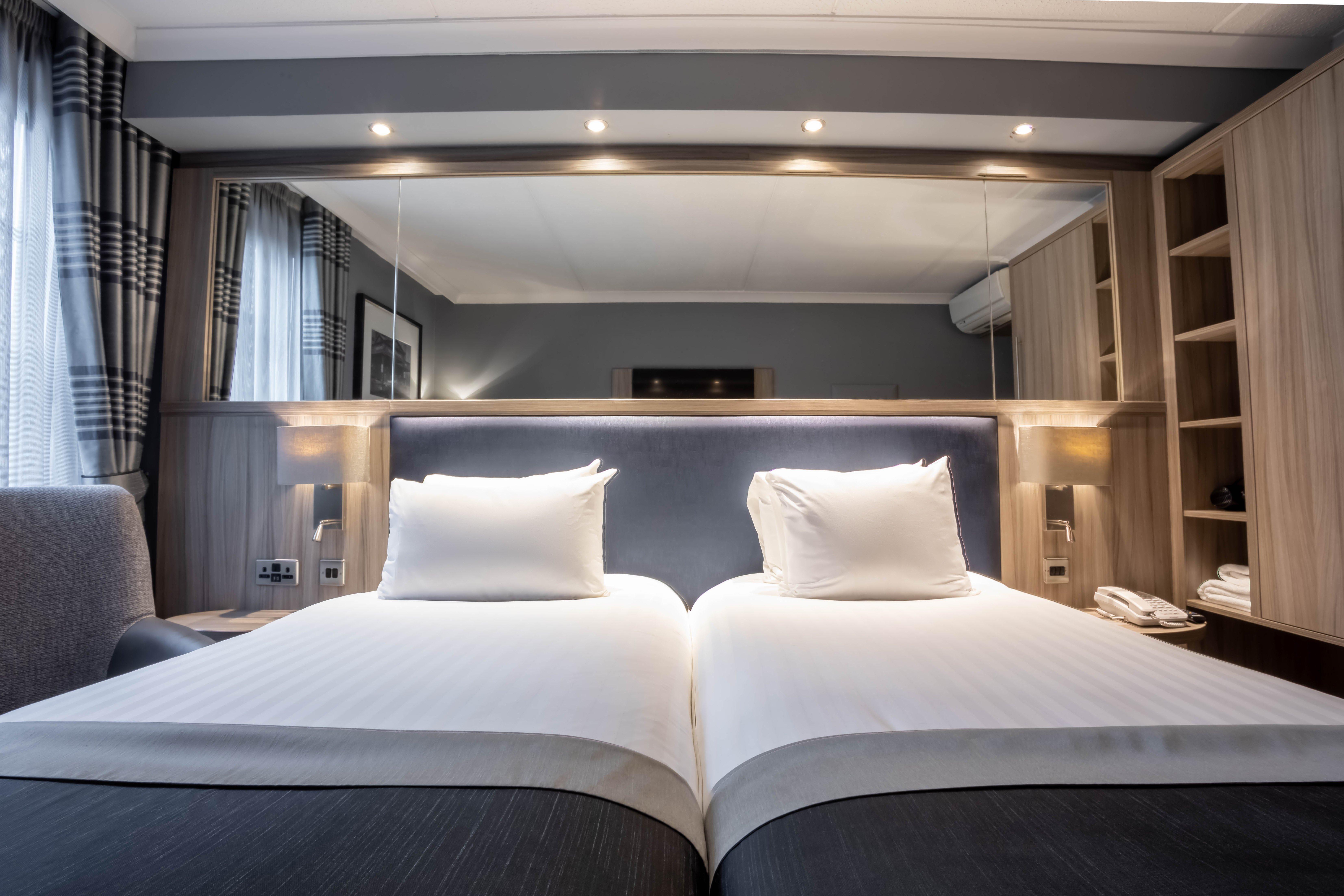 - - Ctr Theatreland By Ihg