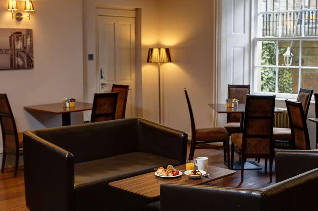 Safestay Charing Cross 3*