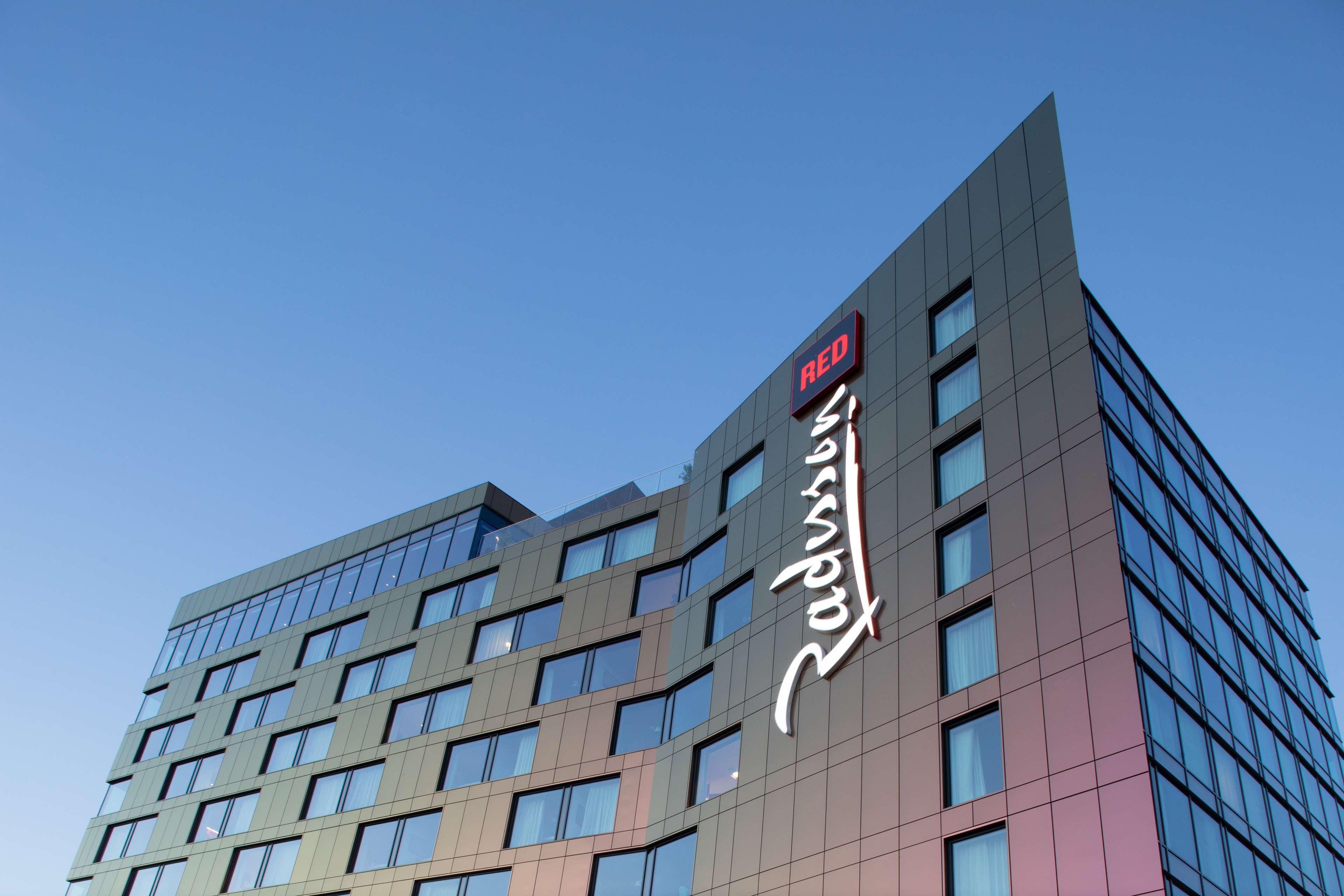 Radisson Red Hotel,
