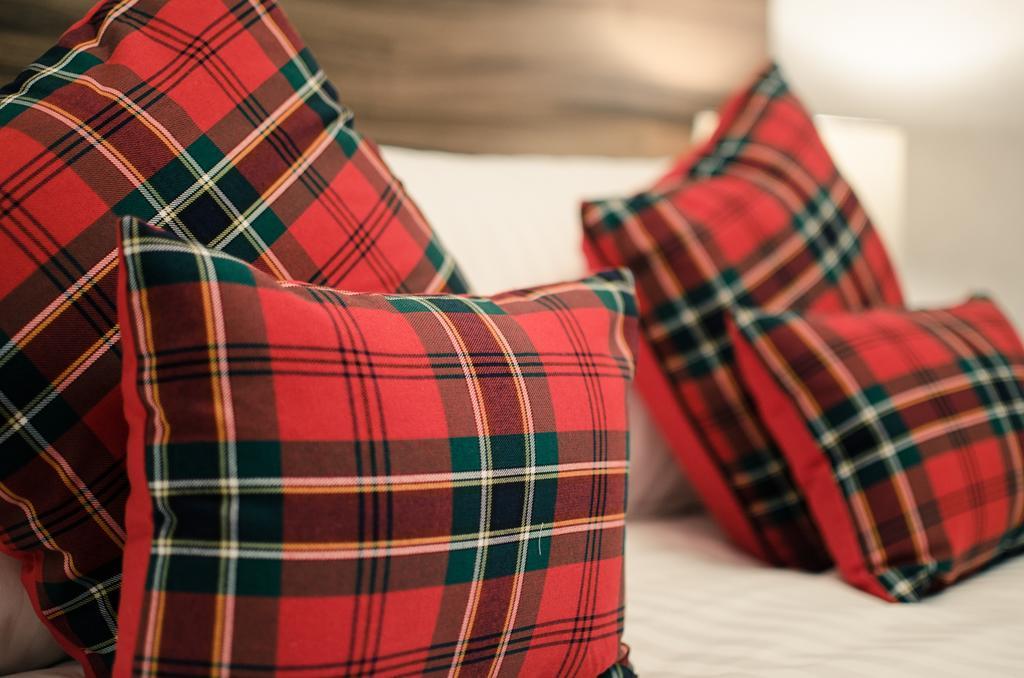 Royal West End Hotel 3*