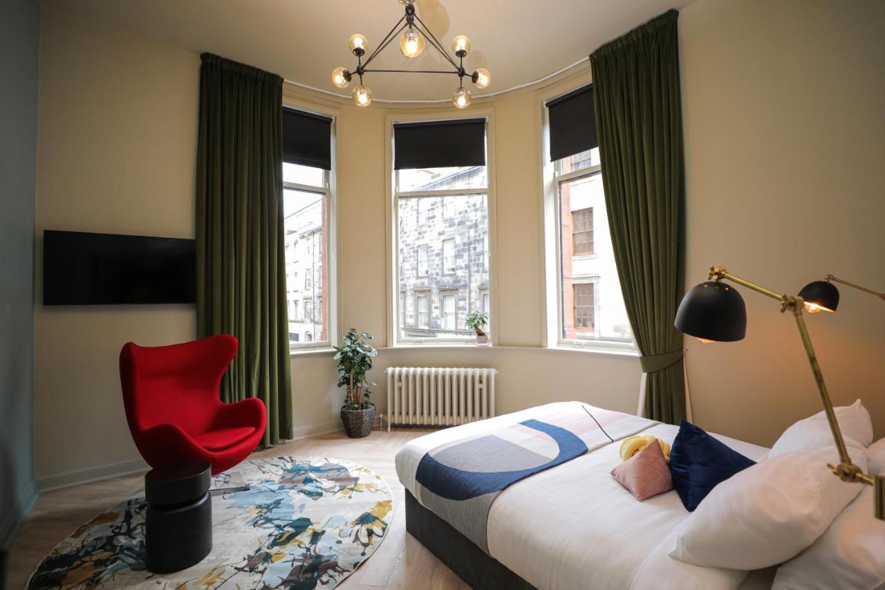 Hotel Revolver 4*