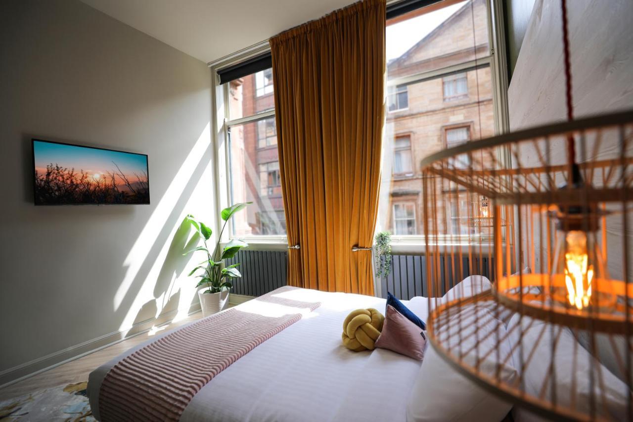 Revolver Hotel 4*