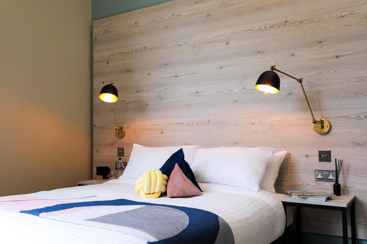 Revolver Hotel 4*