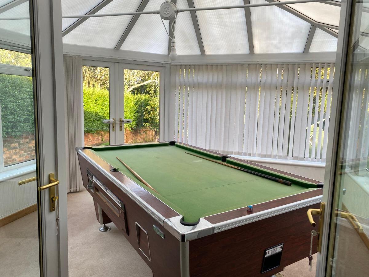 Villa Mansewood Road *