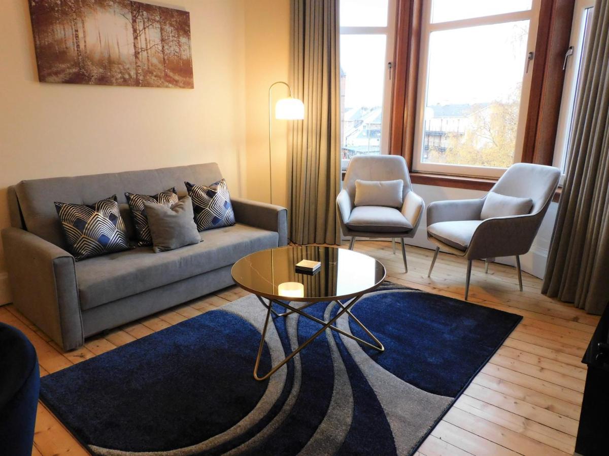 Beautiful & Spacious 2 Bed In West End Apartment