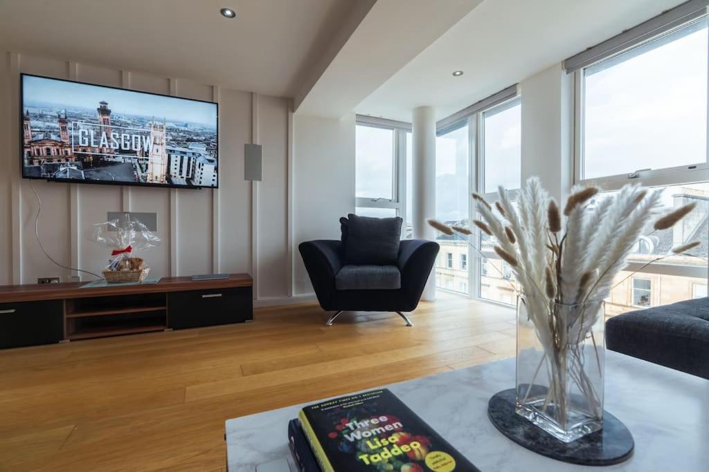 The Penthouse - Luxury Like No Other Apartment *