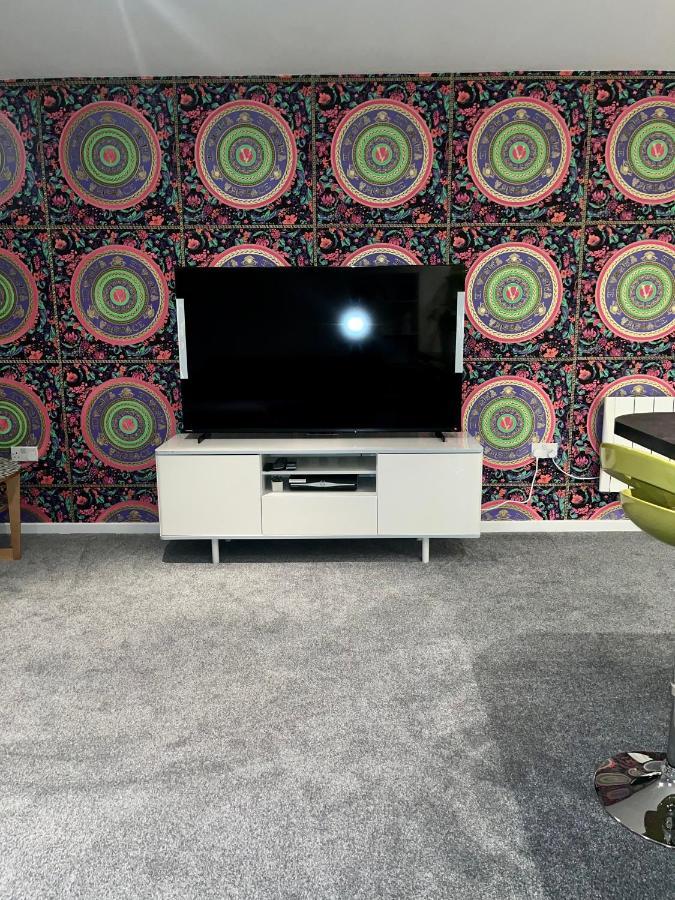 Apartment Glas-go 2 Bedroom 3 Min Walk To Secc Hydro Free Parking Onsite