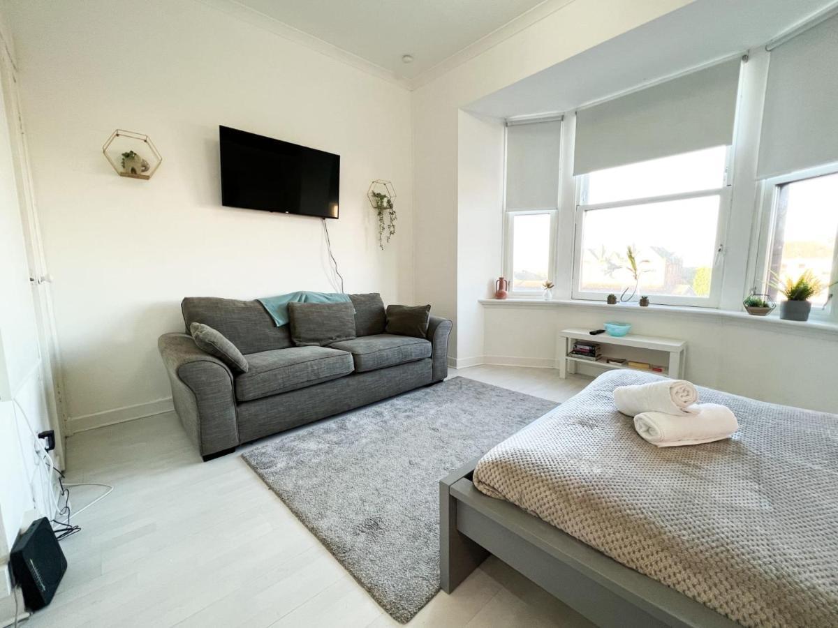 1bd * Glasgow