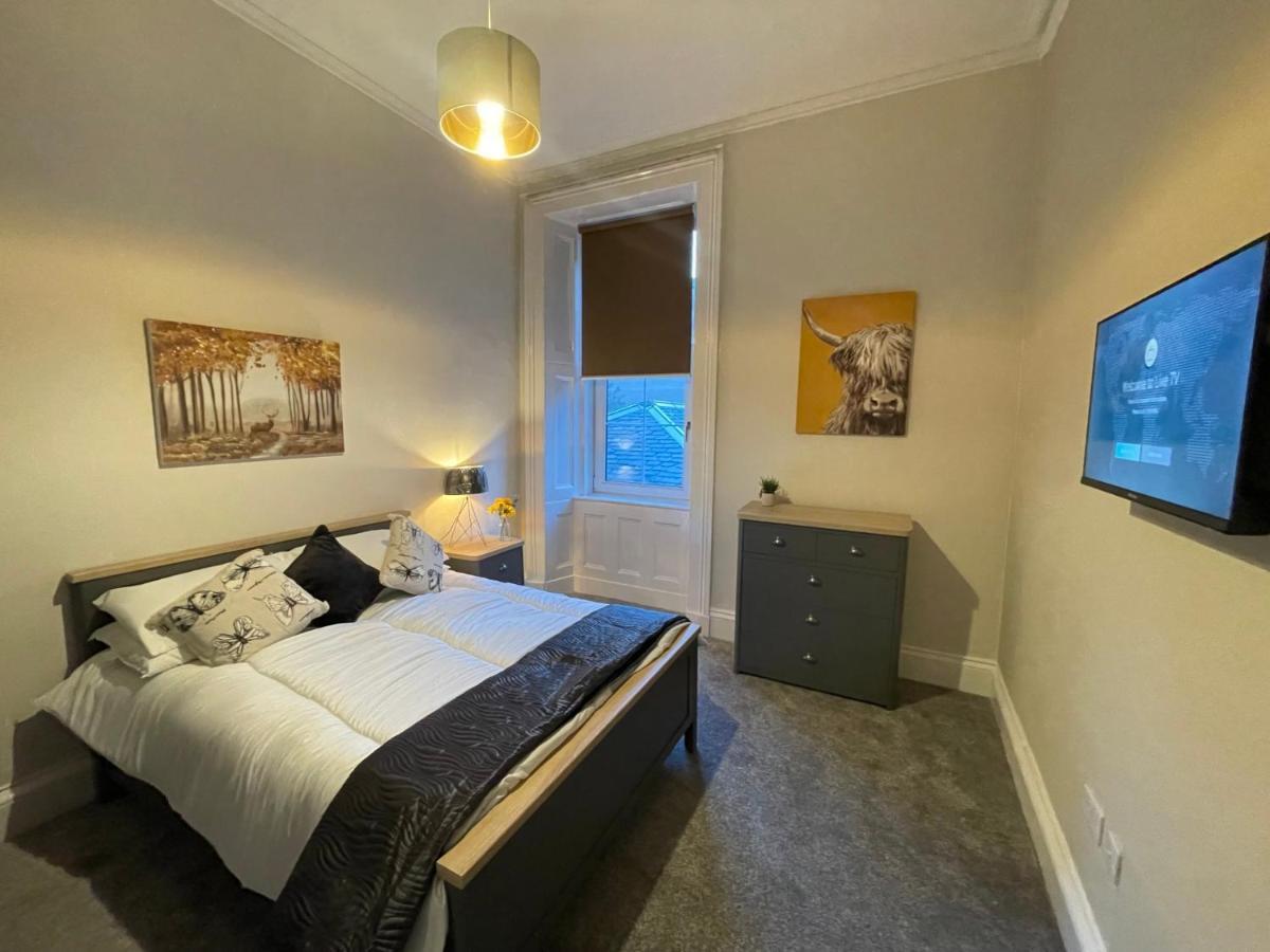 Traditional 5 Bedroom Centre Apartment