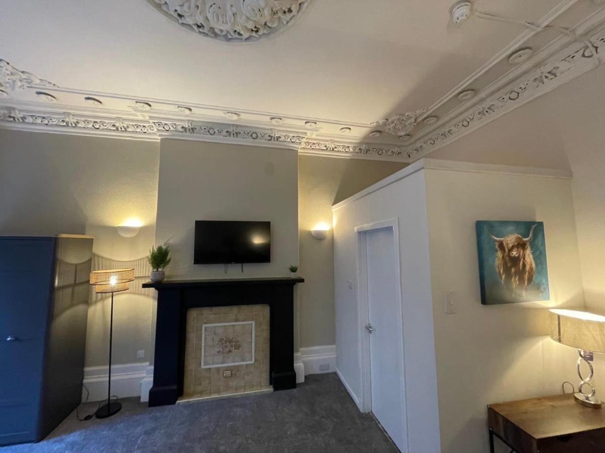 Apartment Traditional 5 Bedroom Centre