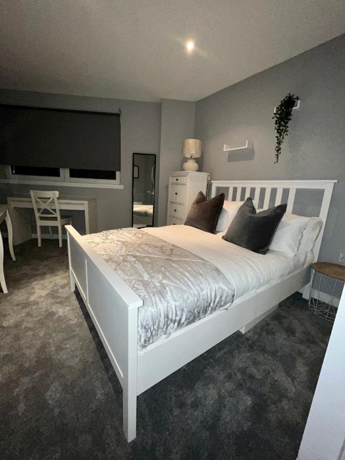 Glas-go 2 Bedroom 3 Min Walk To Secc Hydro Free Parking Onsite