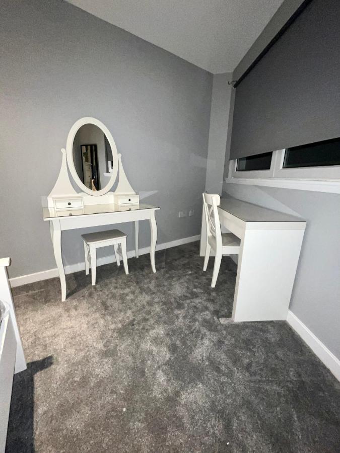 Glas-go 2 Bedroom 3 Min Walk To Secc Hydro Free Parking Onsite Glasgow
