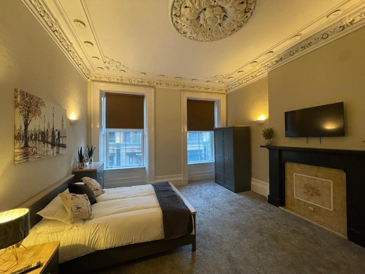 Traditional 5 Bedroom Centre Apartment Glasgow