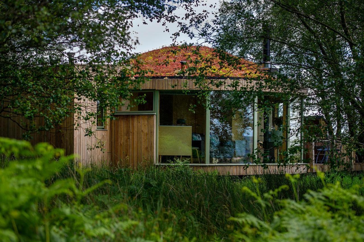 Craigmaddie Muir Roundhouse With Hot Tub Romantic, Luxury, Rural For 2 Near Milngavie Apartment