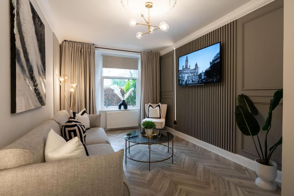 The Wilton - Your Private 5* Escape!